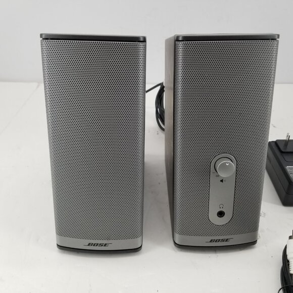 Bose Companion 2 Series II Multimedia Computer Desktop Speaker System - Picture 2 of 10